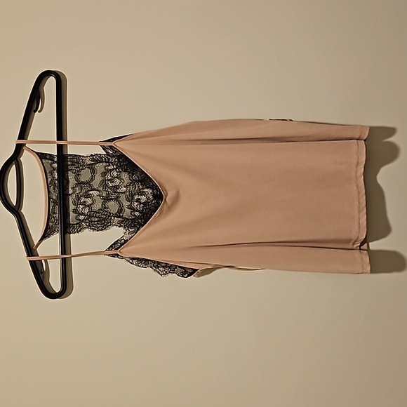 DYNAMITE lace cami - Picture 1 of 4